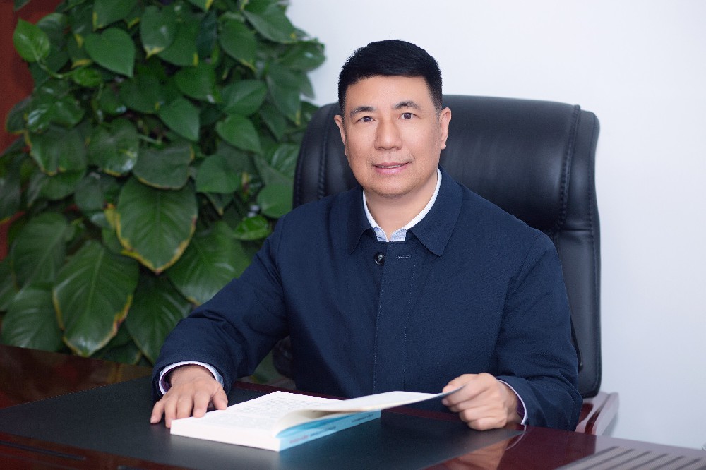 胡进锋  党委书记