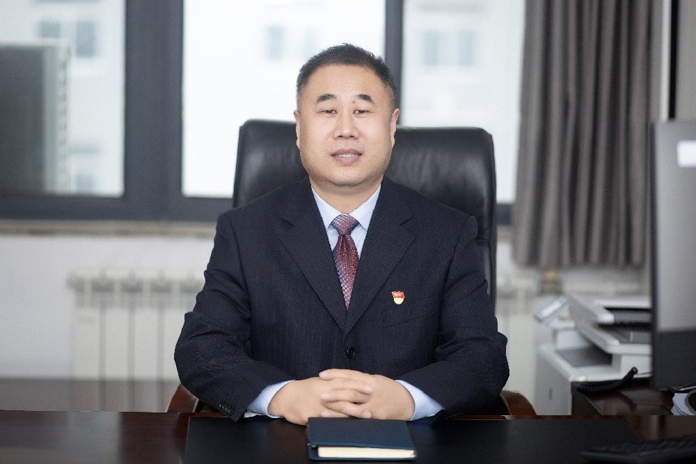 赵红胜  党委委员、副院长